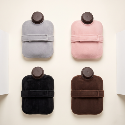 Les quatre coloris de bouillotte ceinture : gris, rose poudré, marron et noir